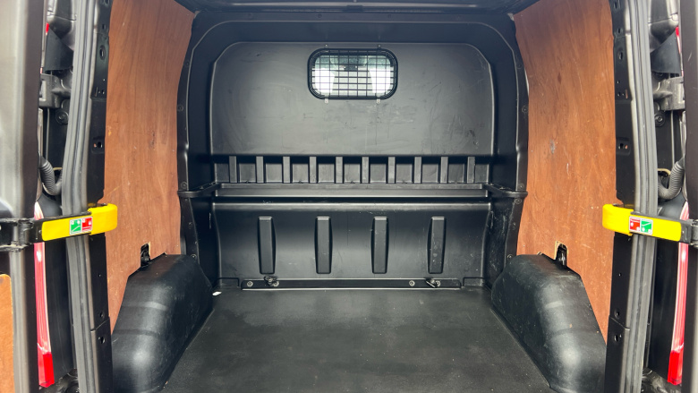 Ford Transit Custom 300 L1 Diesel Fwd 2.0 EcoBlue 130ps Low Roof D/Cab Limited Van Auto